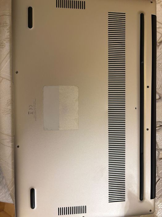 Huawei MateBook D 15 i5-1135G7 16GB RAM – uszkodzony, bez SSD