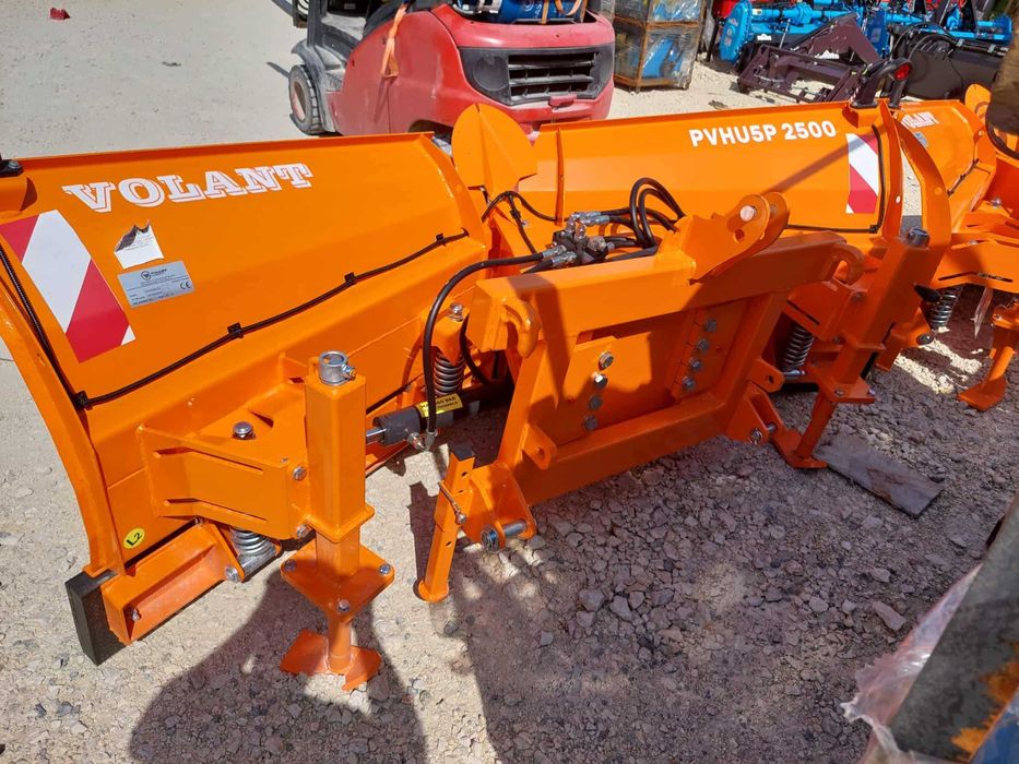 Pług śnieżny Vka strzałkowy do śniegu odśnieżania VOLANT METAL-TECHNIK