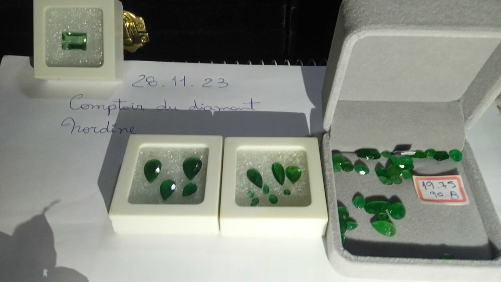 Esmeraldas naturais direto do garimpo da Bahia