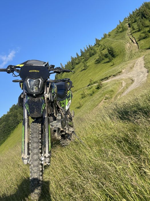 Продаж мотоцикла Shineray XY250GY-6C Cross Зелений