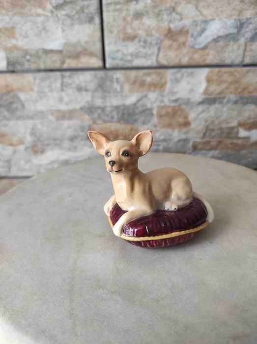 Figurka pieska Chihuahua Beswick