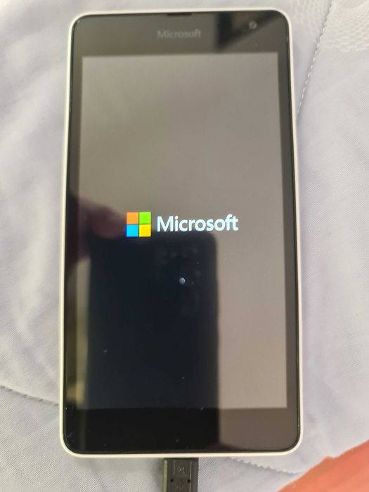 Telemovel Microsoft como novo