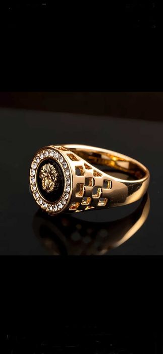 Pierścionek styl versace