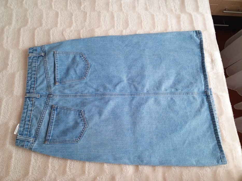 Джинсова спідниця міді розмір М