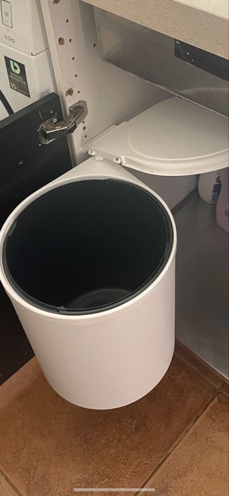 Balde do lixo  branco