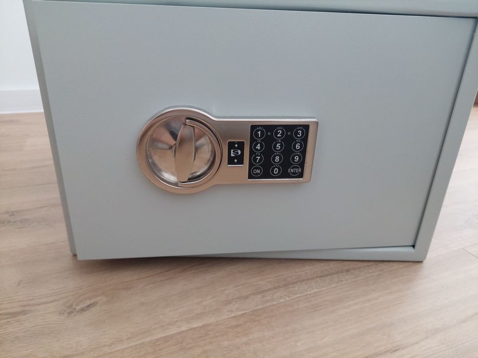 Sejf Valberg Arsenał 30 klasa S1 z zamkiem elektronicznym