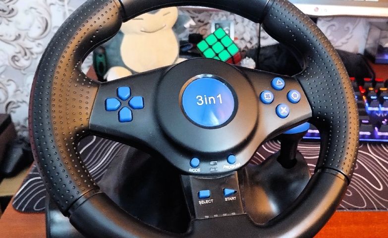 Ігрове кермо в хорошому стані