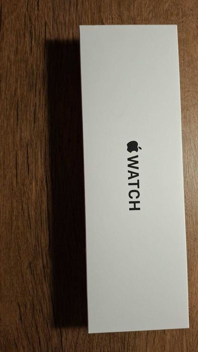 APPLE Watch SE 3 GPS 44 mm Meia-noite Alumínio com Bracelete Desportiva Meia-noite (Tamanho S/M) - Novo e Lacrado