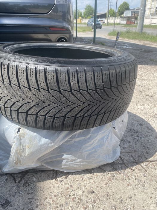 Зимова гума Nexen 235*45