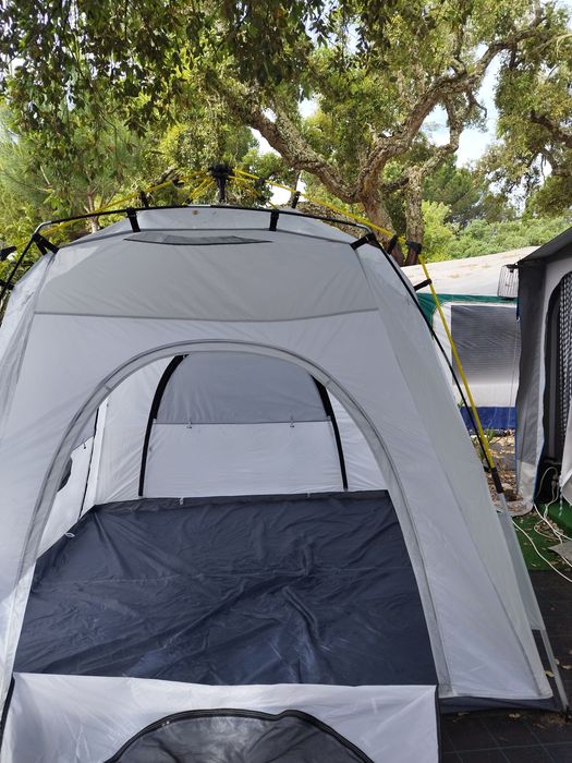 Tenda pop up para 2/3 pessoas com altura  de 205cm