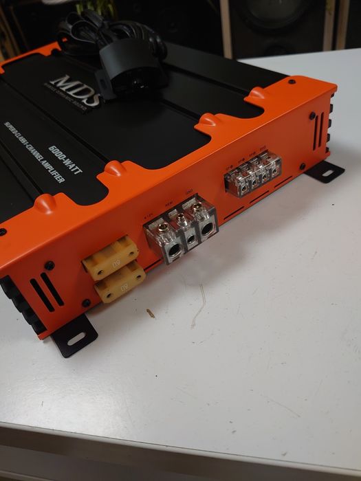 Усилитель автомобильный. Моноблок. 1600вт на 1ом.полноразмерный  6кг