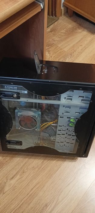 Komputer Stacjonarny + Monitor Samsung+Gry Intel Core (TM) i5-4460 3.2