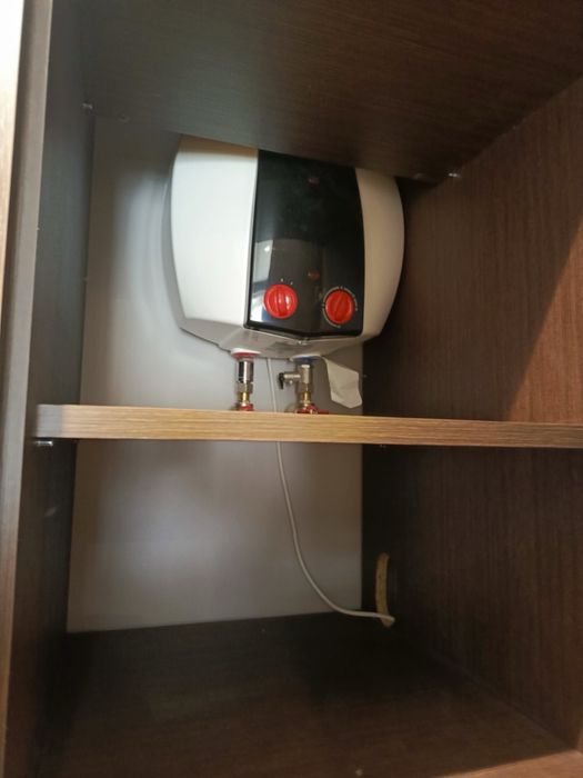 3 кім.квартира з Новим ремонтом Укомплектованою кухнею Панчішна ф-ка