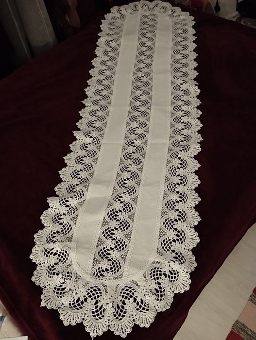 Napron em renda e linho