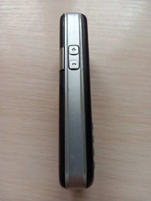 Телефон кнопковий Nokia 6070,RM-166