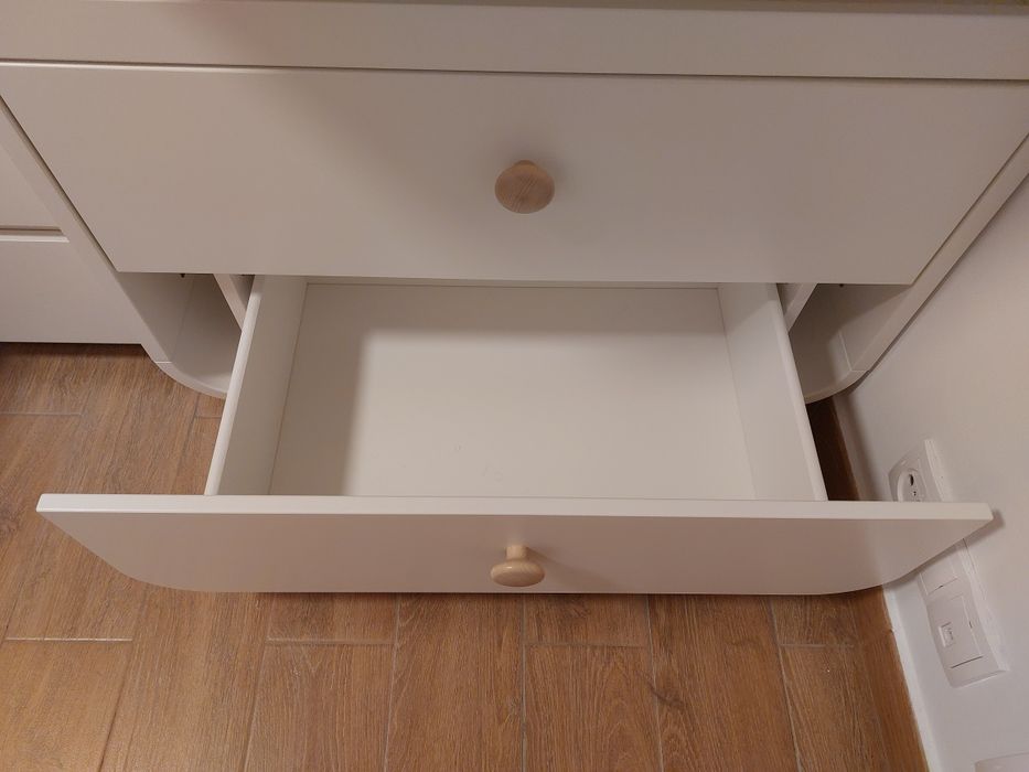 Trocador IKEA MYLLRA + colchão e 2 forras – como novo