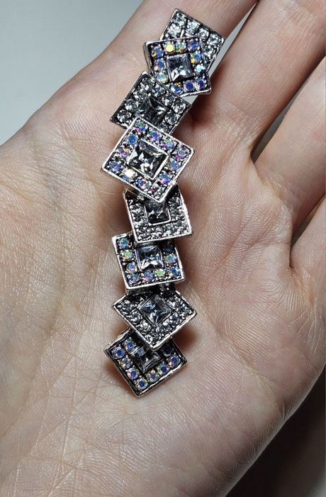 Broszka z Cyrkoniami