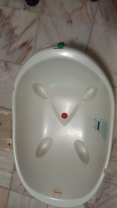 2 Banheiras diferentes bebé