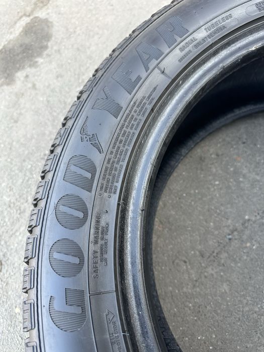 Шини 225 55 18 98V Goodyear EfficientGrip SUV4x4 комплект
