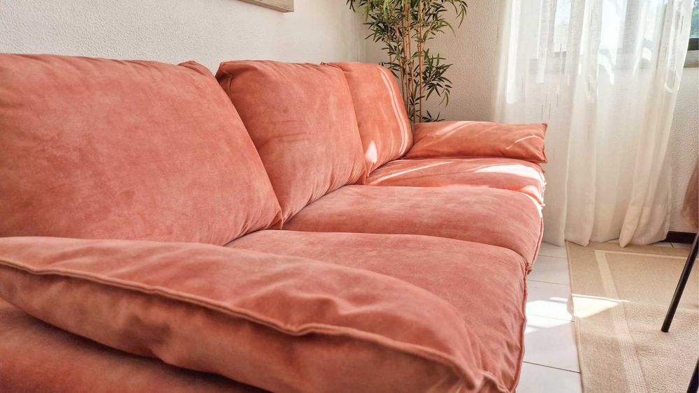 Sofá veludo rosa CONNELLY do Gato Preto