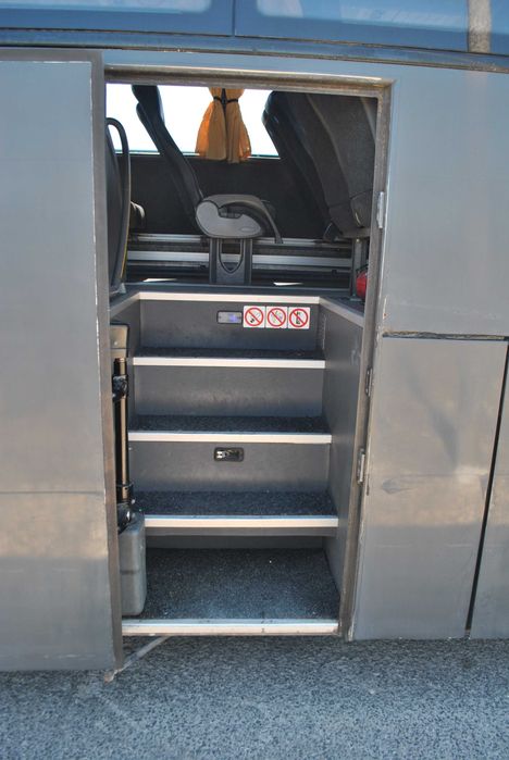 Autocarro VOLVO BB12 — 56+1+1 LUGARES | 10.000 €+ IVA