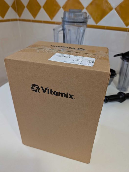 Vitamix Ascent 2500i vermelho + jarra 2L nova + Aer Disc +copos Ascent