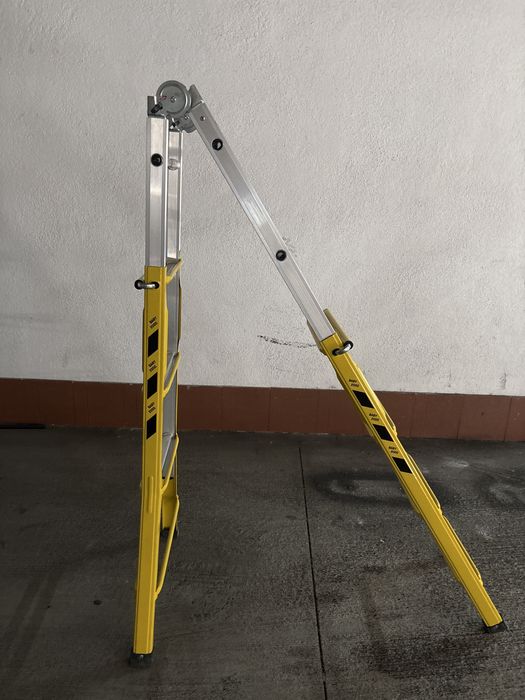 Escada trabalho baby 2000