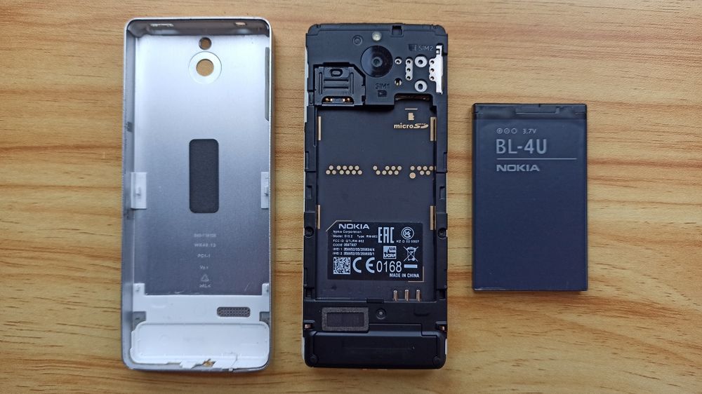 Телефон кнопочный на 2 сим карты Nokia 515