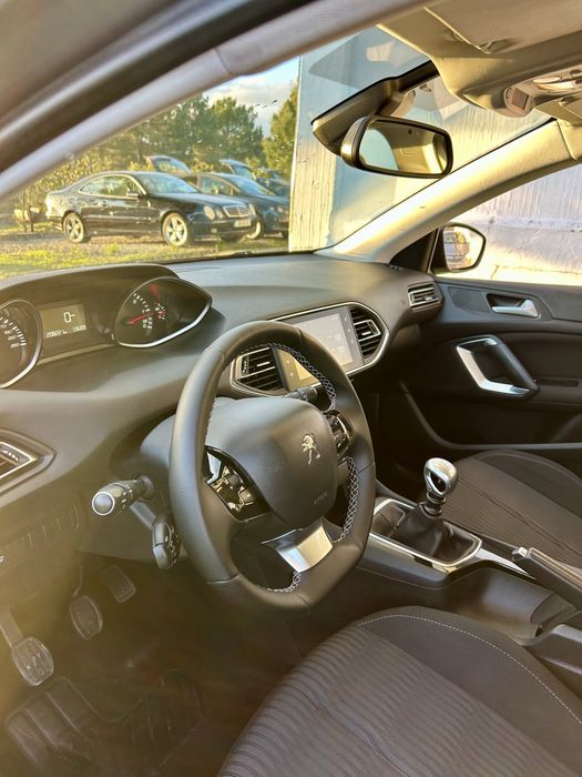 Peugeot 308 BleuHdi Active