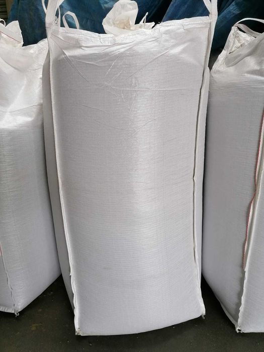 kruszony pellet ze słomy - ściółka dla drobiu