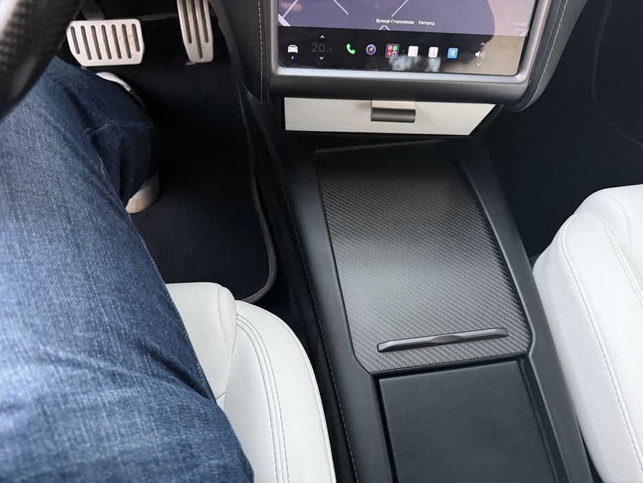 Tesla model s perfomance ludicrous mode
