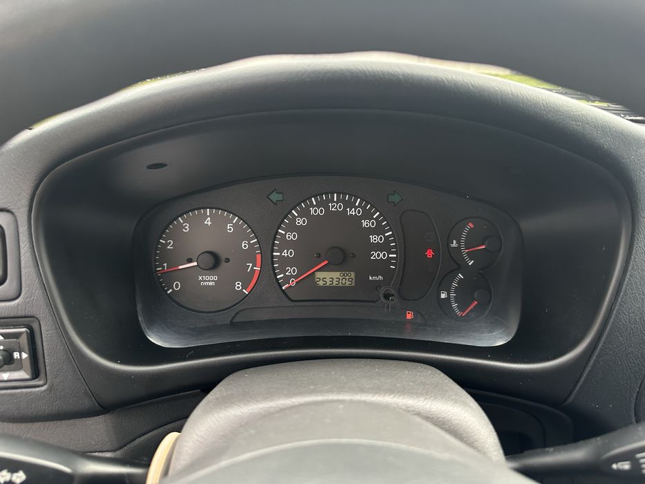 Mitsubishi Lancer 1998 1.3 Glx