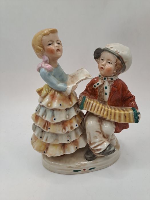 Статуетка. Статуэтка. Фарфоровая статуэтка. Графенталь.