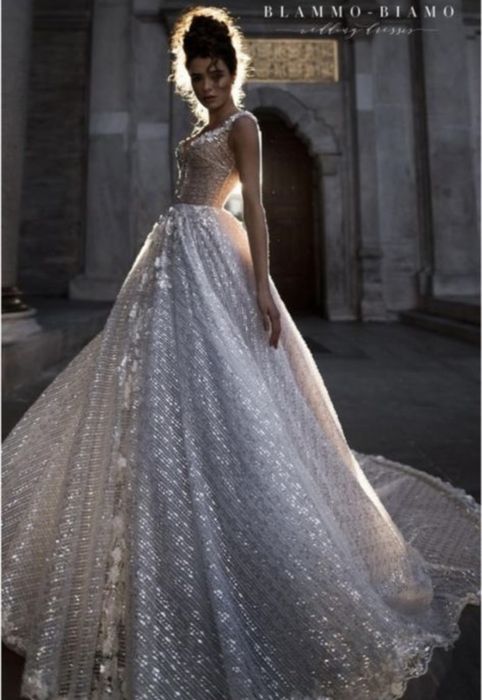 СРОЧНО! Продам Свадебное Платье BLAMMO-BIAMO  model-Biju