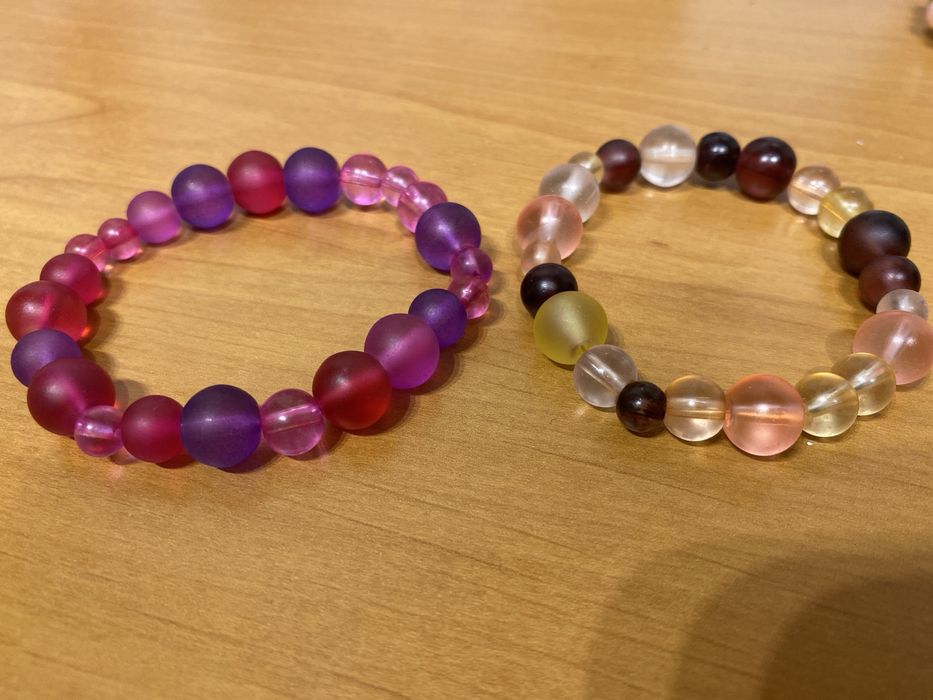 bransoletki robione w domu z kamyków