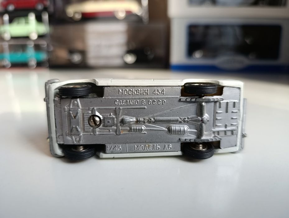 Модель 1/43 Москвич  434 а 6