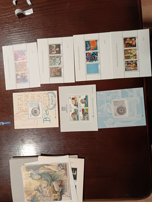 Blocos novos sem sinal de charneira