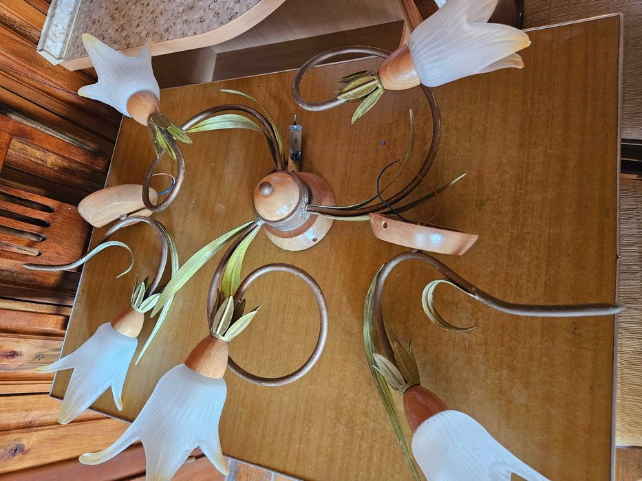 Продам люстру гарної якості