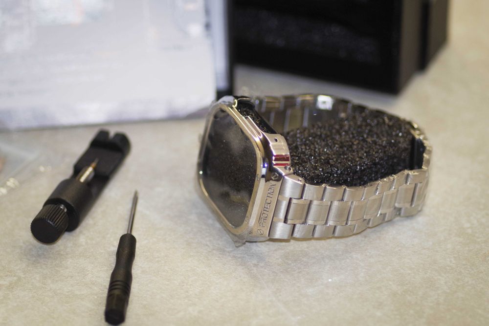 металевий корпус з ремінцем з нержавіючої сталі для iWatch