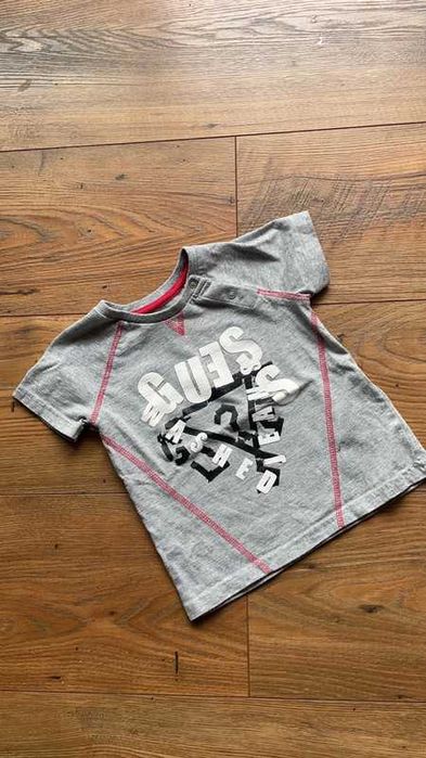 Piękna koszulka t-shirt marki Guess