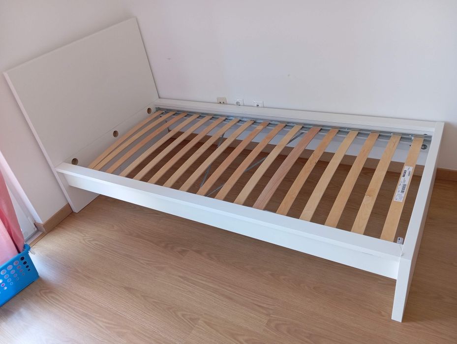 Cama de solteiro malm