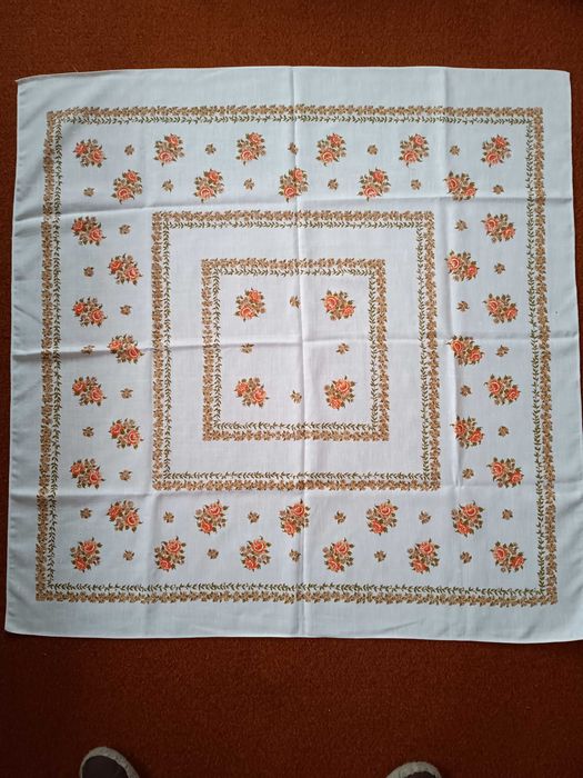 Obrus lniany 130x130 cm PRL