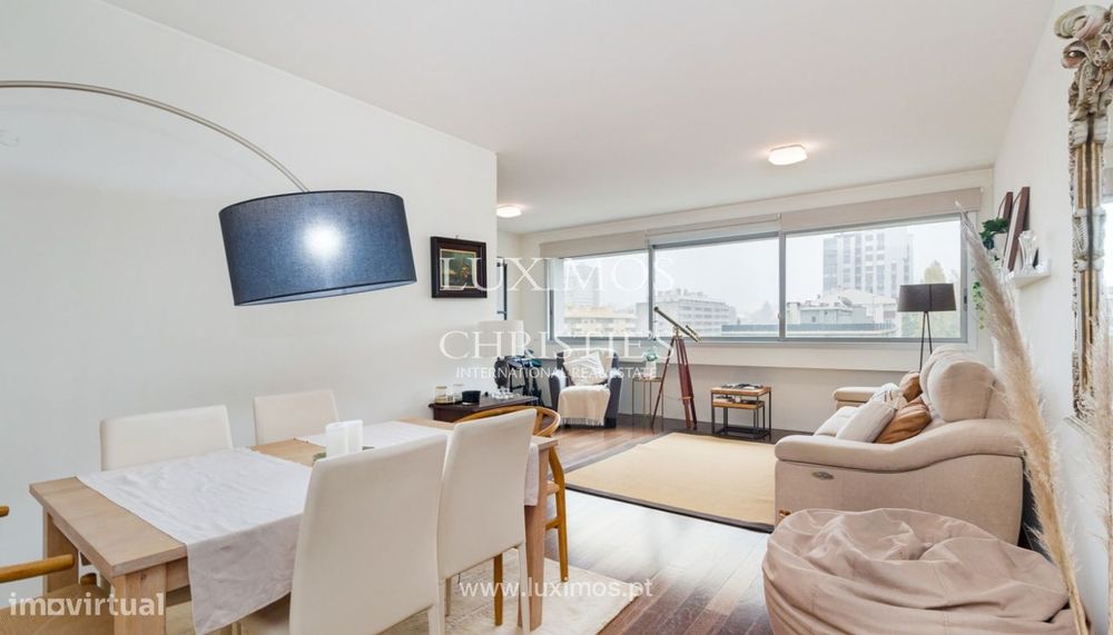 Apartamento T2, para arrendamento, na Boavista, Porto