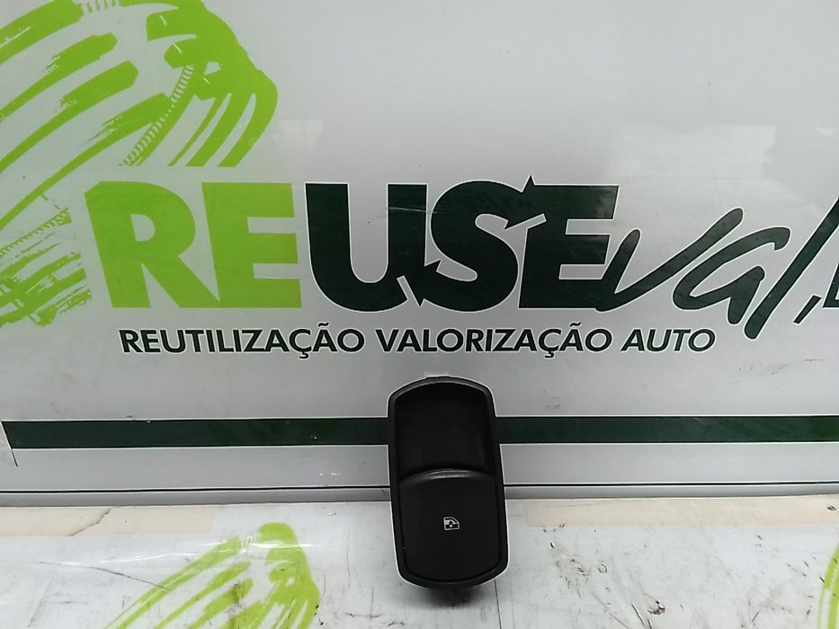 Interruptor Elevador Vidros Fr Esq OPEL Corsa D
