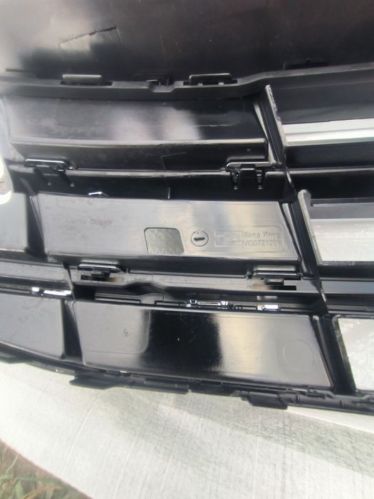 Решітка радіатора знак емблема тігуан 22- 5nn853651szll Tiguan 22-23-2