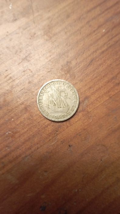 Moedas 2$50 Escudos anos 1963 a 1974