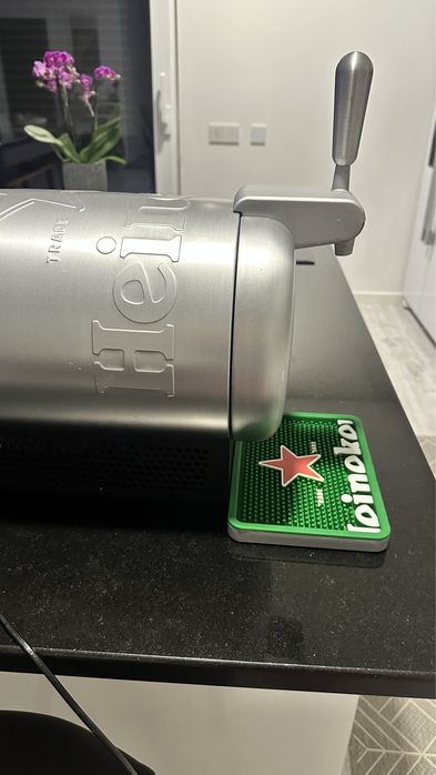 The Sub Maquina de Cerveja Heineken