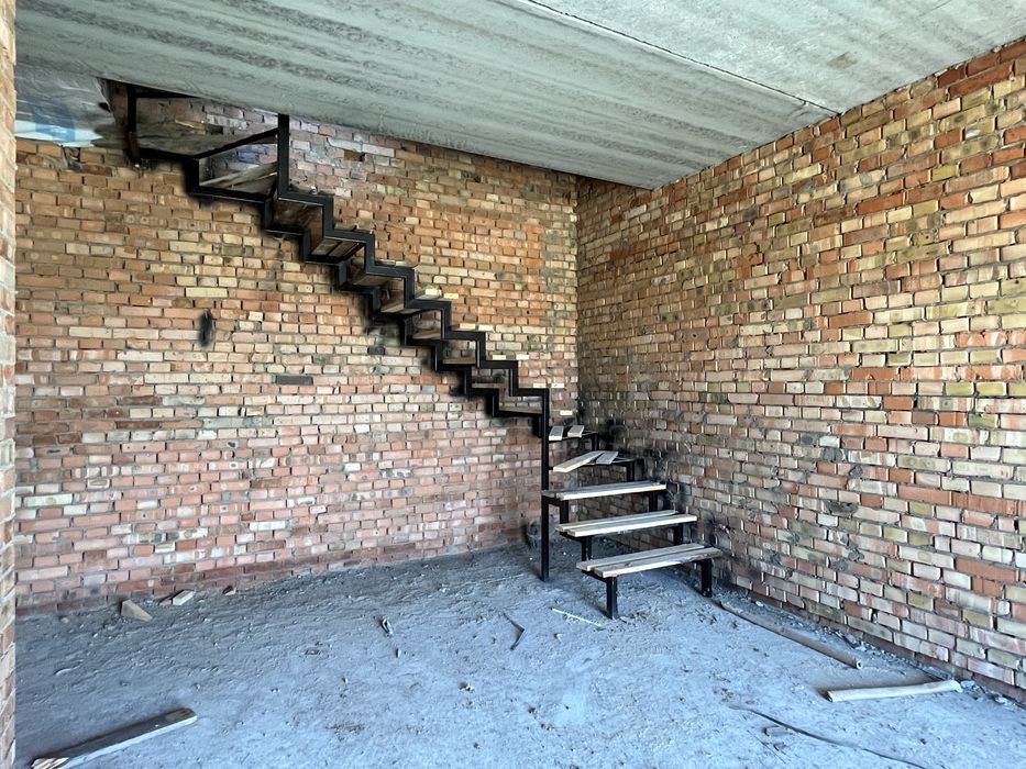 Продаж 2 поверхових таунхаусів. Без комісії для покупця.