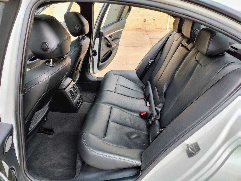 2016 BMW 3 Series 330e