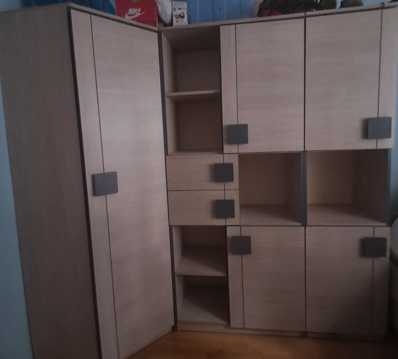 Sprzedam Zestaw mebli